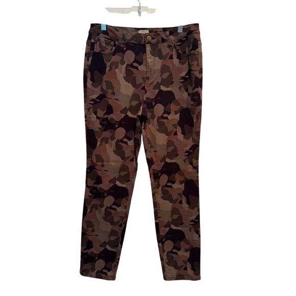 LOGO Lori Goldstein Abstract Camo Print Stretch Jeans Women's Size 10 - Picture 4 of 8